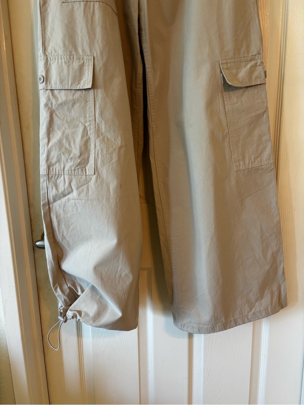 PacSun Beige Wide-Leg Cargo Pants - Picture 5 of 12